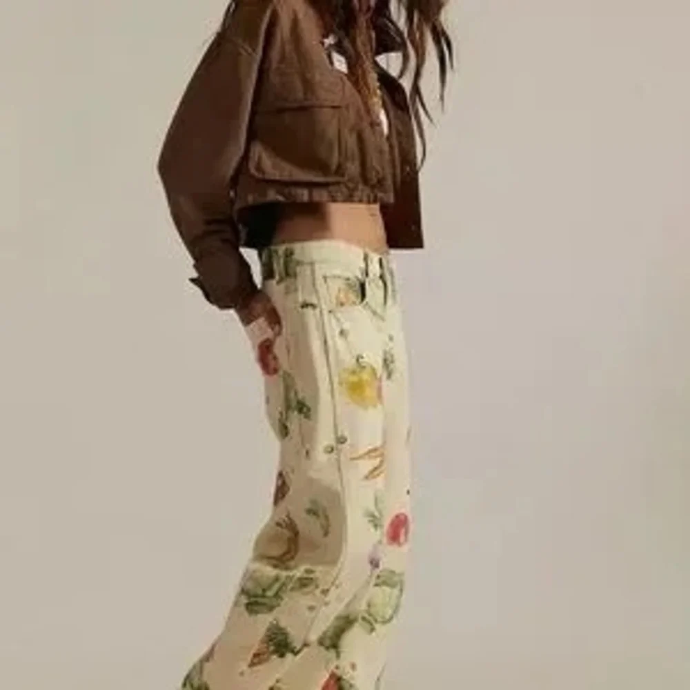 We The Free Good Luck Printed Barrel Jeans "Vegetables" - Picture 2 of 6